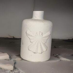 Faith Reed Diffuser Gray with Angel Wings 3.38